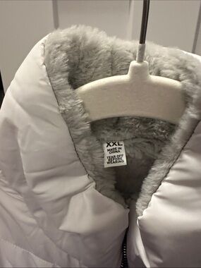 Puffer Jacket with Plush Faux-Fur Lining - Light Gray